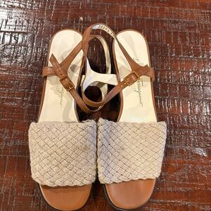3591 Salvatore Ferragamo Tan and Cream Sandals with Woven Design Size 10